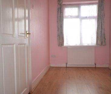 5 bedroom end of terrace house to rent - Photo 3