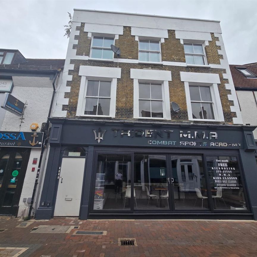 Sun Street, Waltham Abbey EN9, London - Photo 1