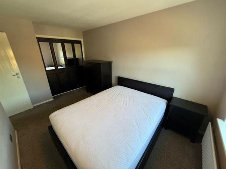 2 Bedroom Flat To Let - Photo 5