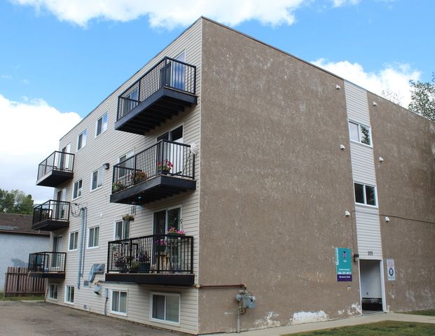 Leo Manor Apartments | 355 Avenue T South, Saskatoon - Photo 1