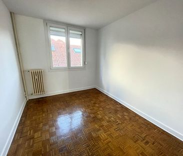 Location Appartement 5 pièces 94m² - Photo 2