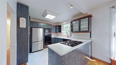 For Lease - 9 Kingsmere Crescent, Toronto, Ontario - Photo 5