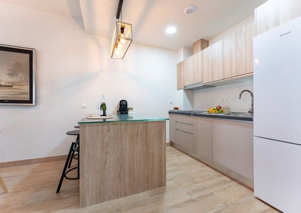 Calle Martínez de la Rosa, Málaga, Andalusia 29010