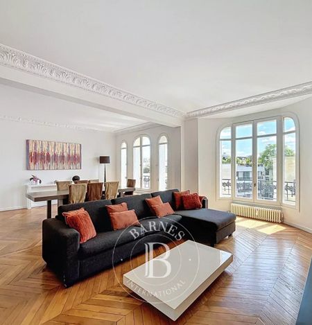 Appartement • Saint James-Général Koenig - Photo 4