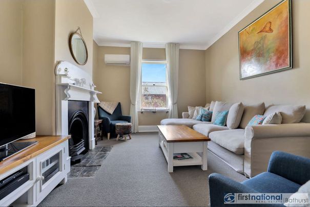 Character, Comfort and CBD Living - Photo 1