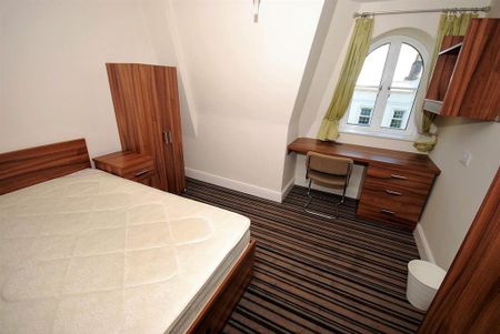 6 bedroom flat to rent - Photo 5