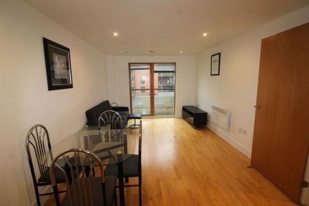 2 bedroom apartment to rent - Photo 3