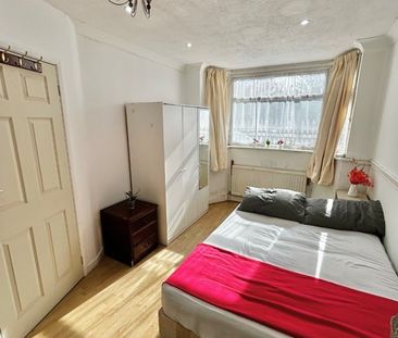 Room in a Shared House, Queensbury Road, HA0 - Photo 5