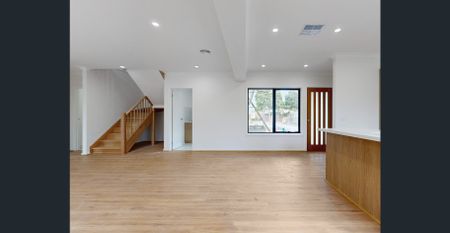 Contemporary Design: Ideal Location with Local Amenities - Photo 3