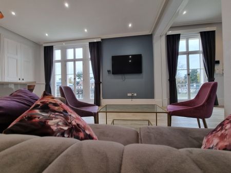 2 Bed Student Accommodation - Photo 2