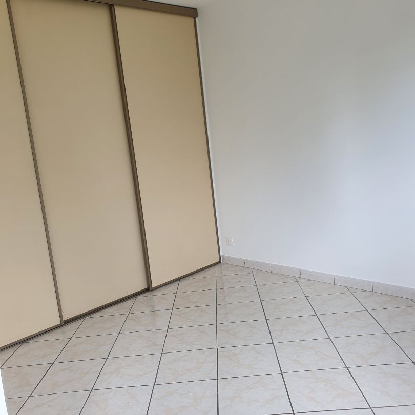 Location Appartement 1 pièce 27m² CORBAS 69960 - Photo 1