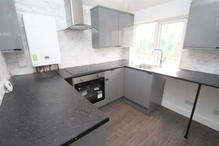St. Albans Road, HP2 4BA, Hemel Hempstead - Photo 2