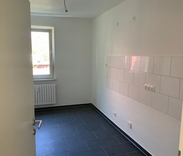 Renovierte 2-Zimmer-Wohnung mit Tageslichtbad in Herne-Wanne-Süd zu... - Photo 2