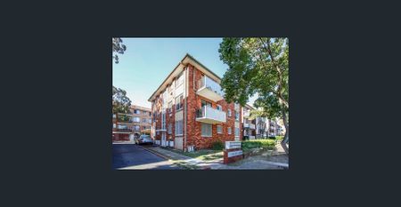 Stylish Renovated Ground Floor Garden Apartment - Photo 4