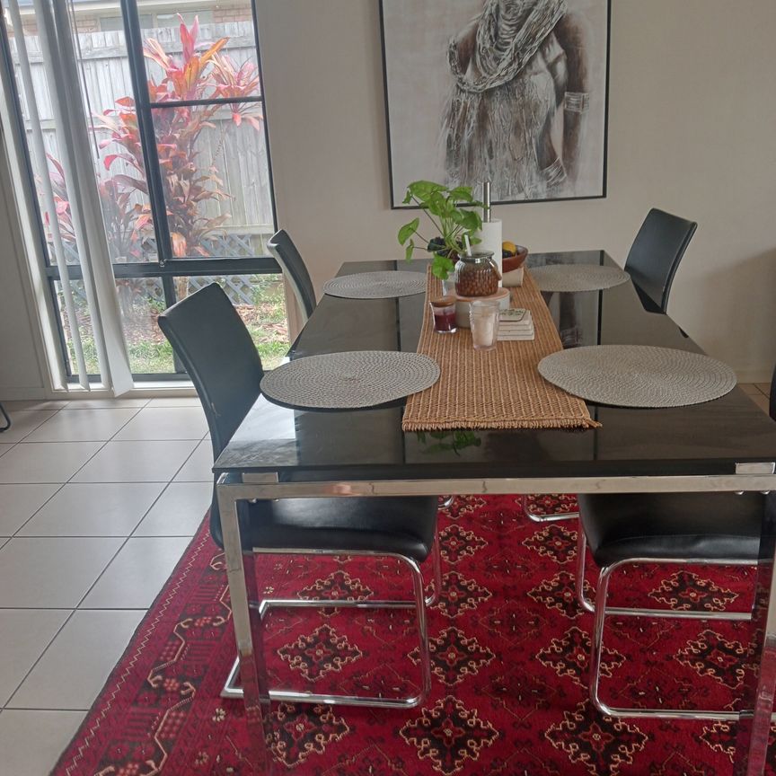 Morayfield - Photo 1