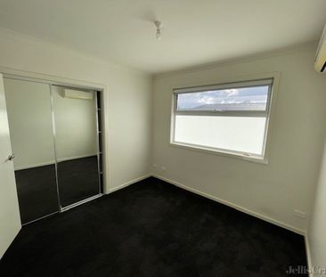 2/6 Isla Avenue, Glenroy VIC 3046 - House For Rent | Domain - Photo 2