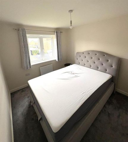 4 bedroom detached house to rent - Photo 4