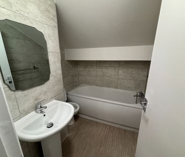 4 Bed Terraced House, Great Cheetham Street East, M7 - Photo 6