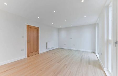 3 Bed Flat, Norbury Avenue, SW16 - Photo 4