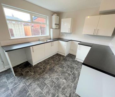 3 bedroom terraced house to rent - Photo 6
