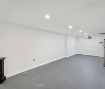 For Lease - 967 Merivale Road, Carlington - Central Park, Ontario - Photo 6