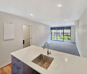 Modern Living - Photo 4