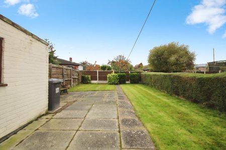 3 bedroom semi-detached house to rent - Photo 5