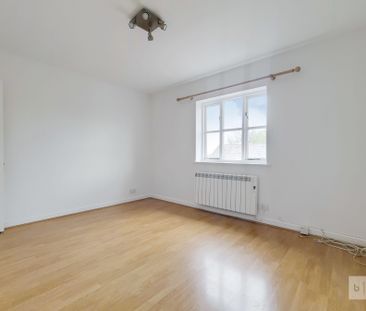 Benhill Road - Photo 4