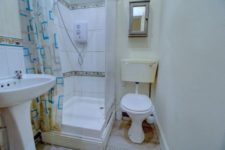 2 bedroom flat to rent - Photo 3