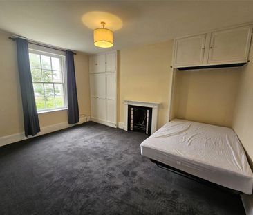 1 bedroom studio to rent - Photo 2