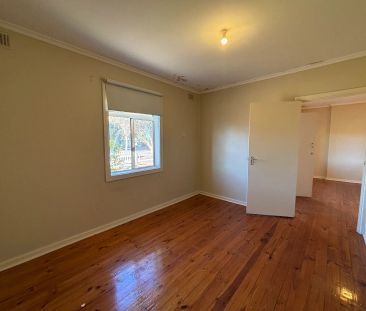 To register & apply for this property, please use this link: https:... - Photo 1