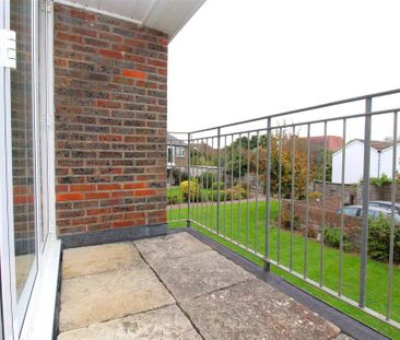 2 bedroom maisonette to rent - Photo 3