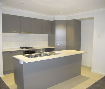 "GREAT CENTRAL LOCATION!" - Photo 6