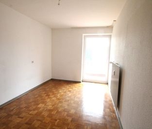 Zentrumsnahe Wohnung mit Balkon und Tiefgarage - Photo 1