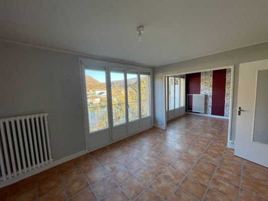Location - Appartement T4 - 67 m² - Pont-de-Roide-Vermondans - Photo 1