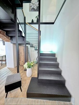 Pronájem bytu 1+kk 94 m2 - Fotografie 1