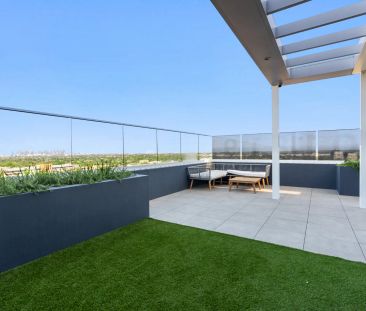 Superb, light filled 2 bedroom residence! - Photo 4