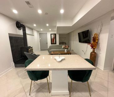 For Lease - 447 Taylor Mills Drive, Richmond Hill, Ontario - Photo 6