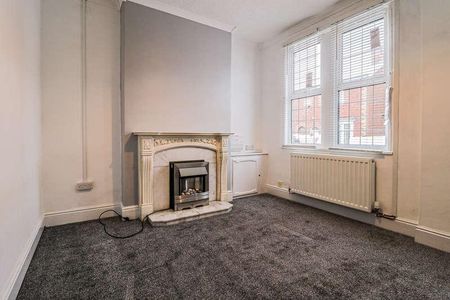 Dingle Lane, Winsford, CW7 - Photo 2