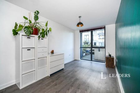 2 bedroom flat to rent - Photo 3