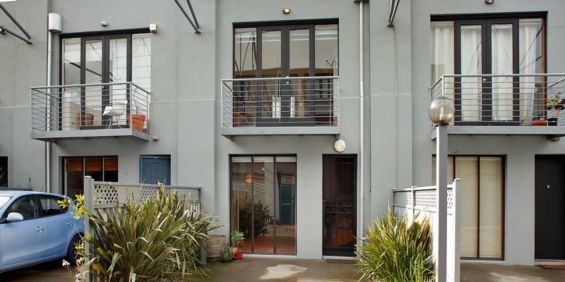 Effortless Living in a Prime Lifestyle Pocket - Photo 3