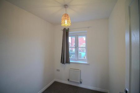 3 bedroom semi-detached house to rent - Photo 3