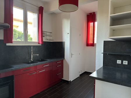 Location Appartement 2 pièces 64m² TOULON 83000 - Photo 5