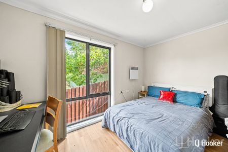 Charming 3 Bedroom Home - Photo 2