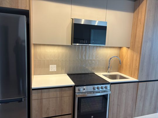 For Lease - 20 All Nations Drive Unit# 827, Brampton, Ontario - Photo 1