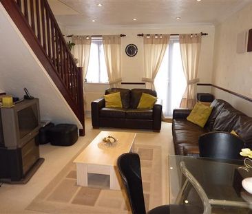 2 bedroom terraced house to rent - Photo 1