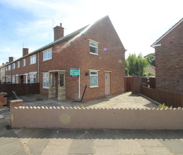 3 Bedroom End Terraced House - Photo 3