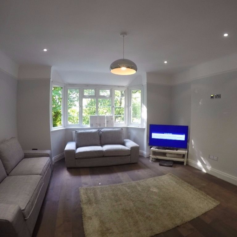 3 Bed Maisonette, Langdale Mansions, SW12 - Photo 1