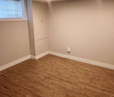 For Lease - 6 Thorncroft Crescent, Ajax, Ontario - Photo 6