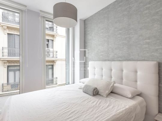 Excellent 1 Bedroom apartment for rent in Cortes / Huertas, Madrid - Photo 1